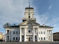 Ратуша на пл. Свободы Ратуша на пл. Свободы