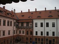 Во дворе замка Во дворе замка