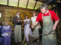 � �������