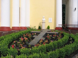 У Петропавловского собора
