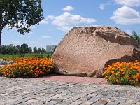 Константин Симонов... Константин Симонов...