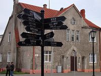 Налево пойдешь... Налево пойдешь...