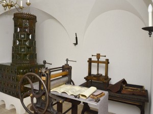 В музее замка. Печатный станок