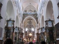 Костел бернардинцев внутри Костел бернардинцев внутри